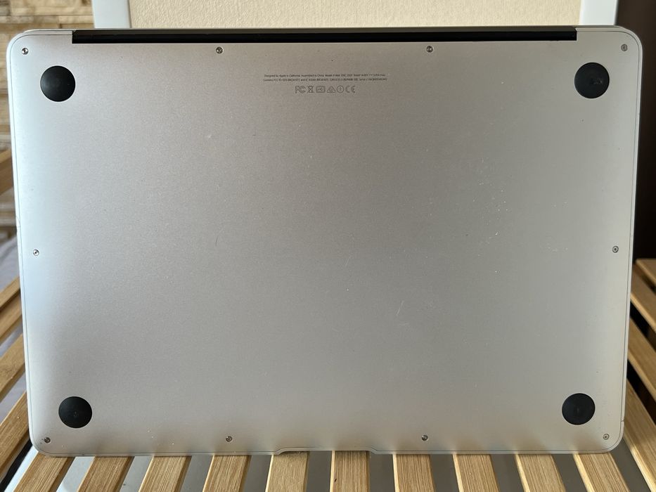 Батарея до 7.5 годин, MacBook Air 13 A1466, i7 2.2ГГц, 8/128Gb