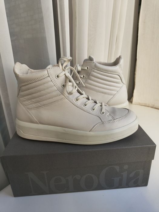 Жіночі демісезонні черевики Ecco 39 розміру