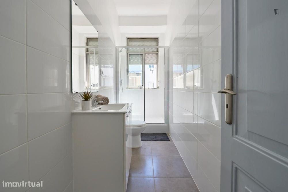 Quarto - localizado em Penha de França Lisbon