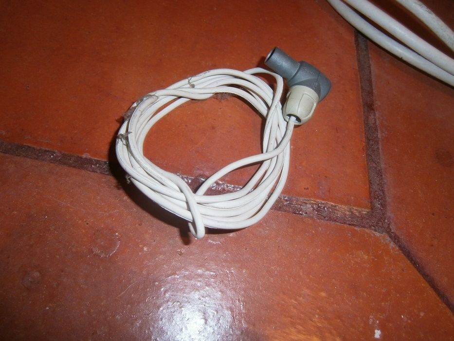 8 Cabos vários(como novos)