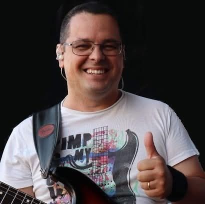 Aulas de Guitarra ao domicílio ou Escola de Música