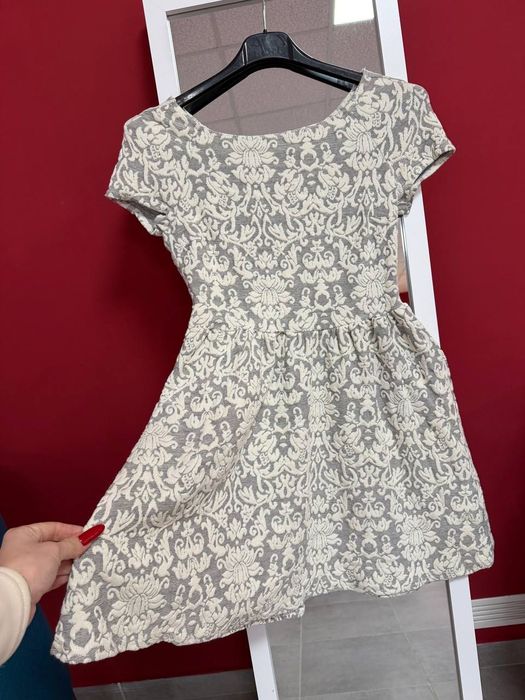 Сукня New Look у вінтажному стилі