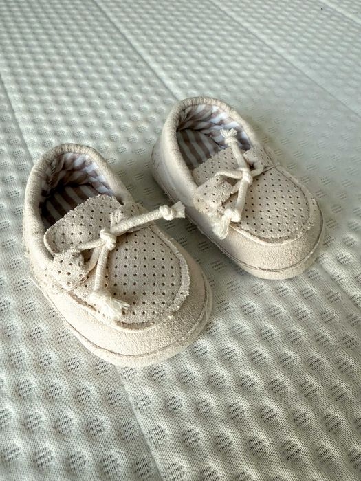Buciki niemowlęce - beżowe mokasyny