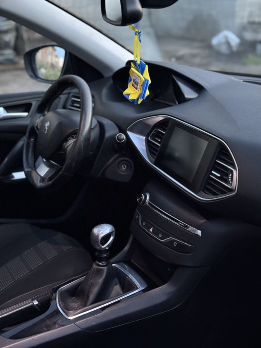 Здам авто в оренду Пежо 308 2015 1,6 дизель