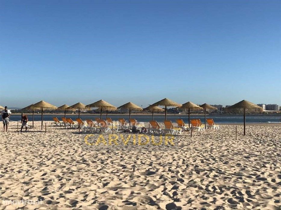 Apartamento T1 totalmente remodelado com quintal