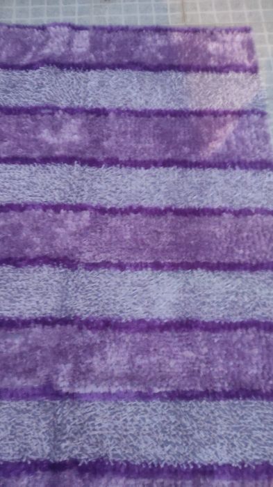 Carpete e tapete com oferta de almofadas