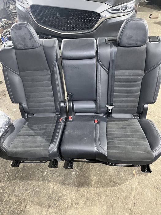 Митсубиси оутлендет 4. 2022 салон , сидения