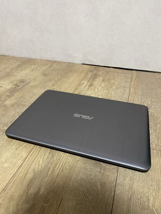 Ноутбук Asus на SSD