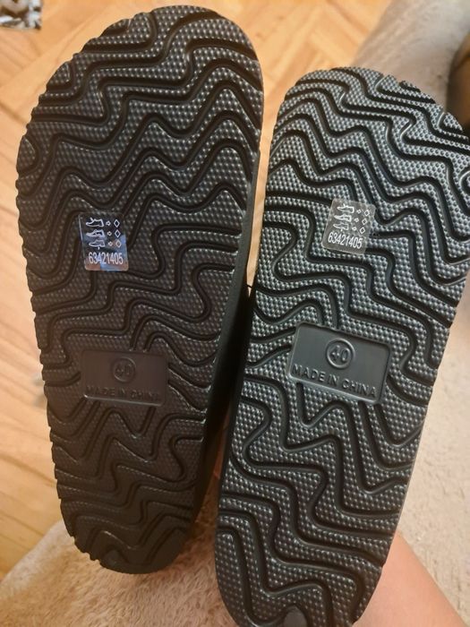 Nowe klapki damskie 40