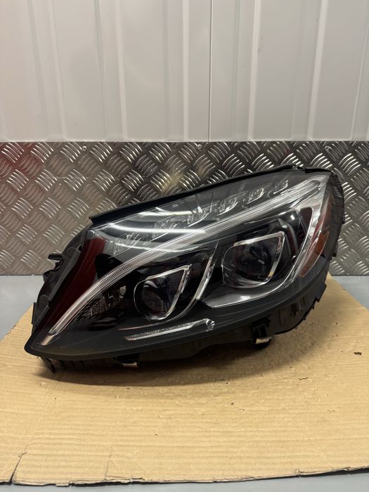 Lewa Lampa Mercedes W205 Led Intelligent light system ILS USA