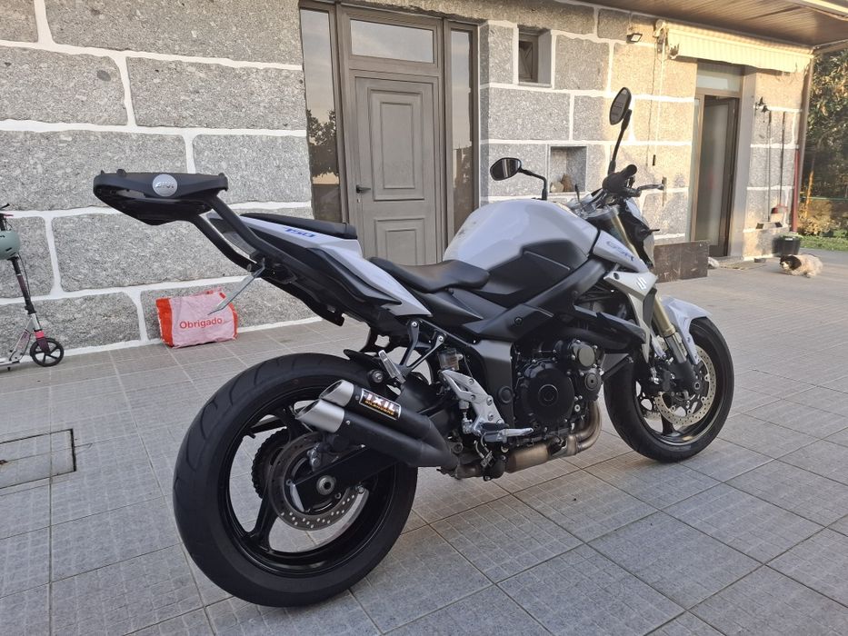 Suzuki GSR 750 de 2012