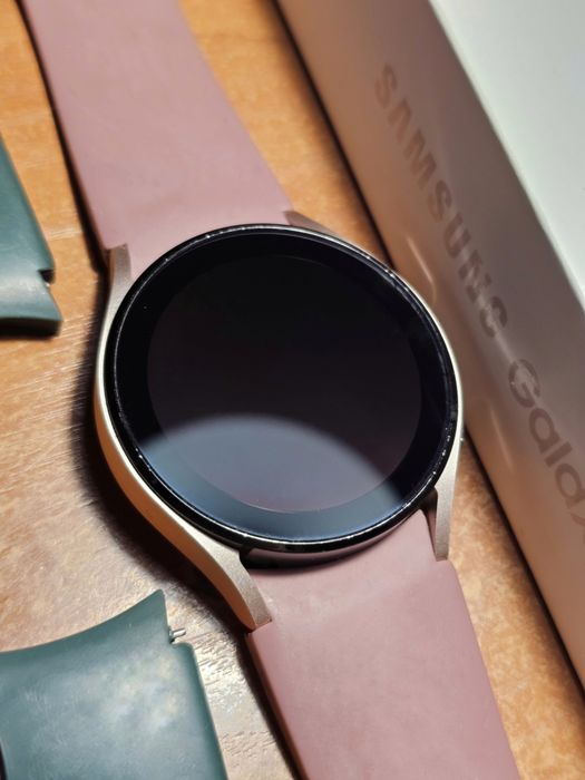 Продам годинник Годинник Samsung Galaxy Watch4 40mm смарт Самсунг вотч