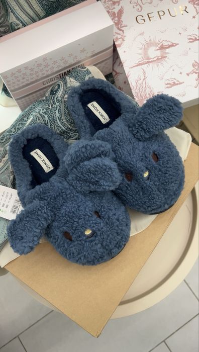 Тапки кімнатні жіночі. Тапочки зайці. Комнатные тапки. Капці домашні