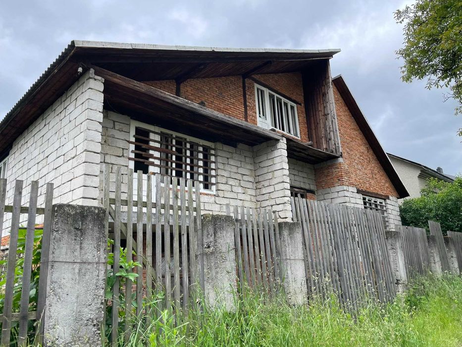 Продається будинок в смт. Тересва