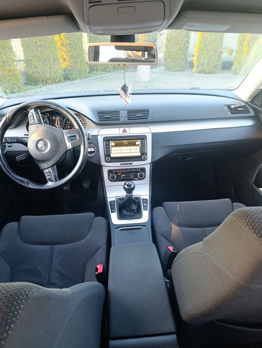 Продам ПАССАТ Б6