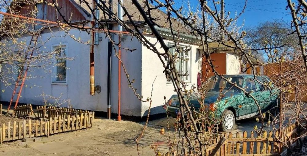 Будинок на рівній місцевості, вулиця Довженко