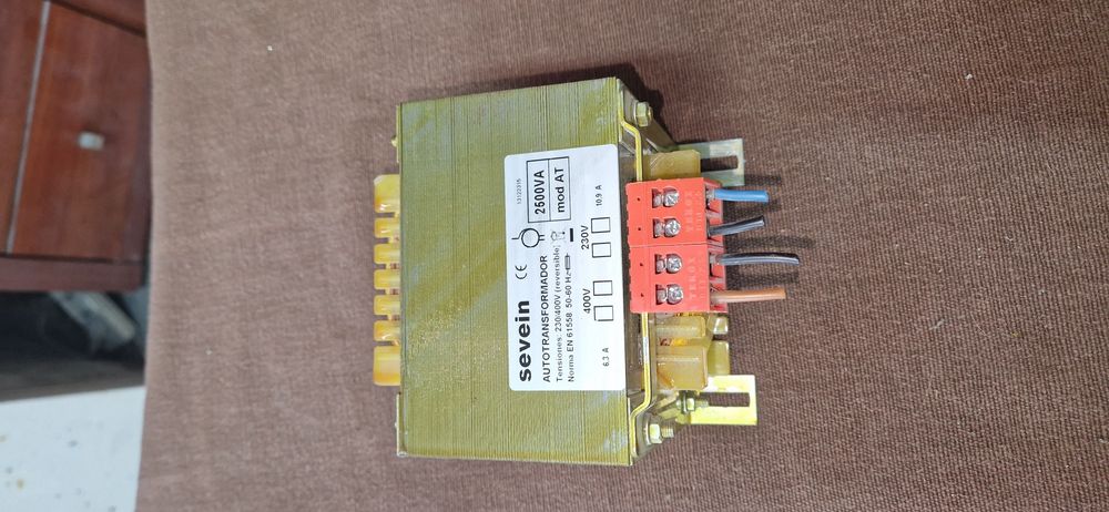 Transformador 220/400