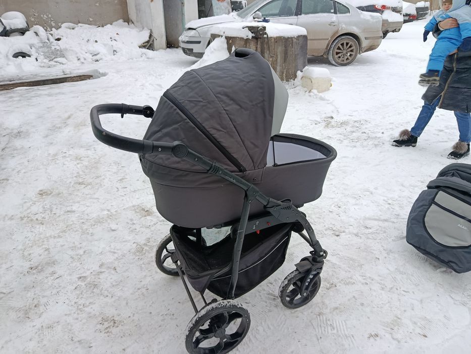 Коляска для немовлят