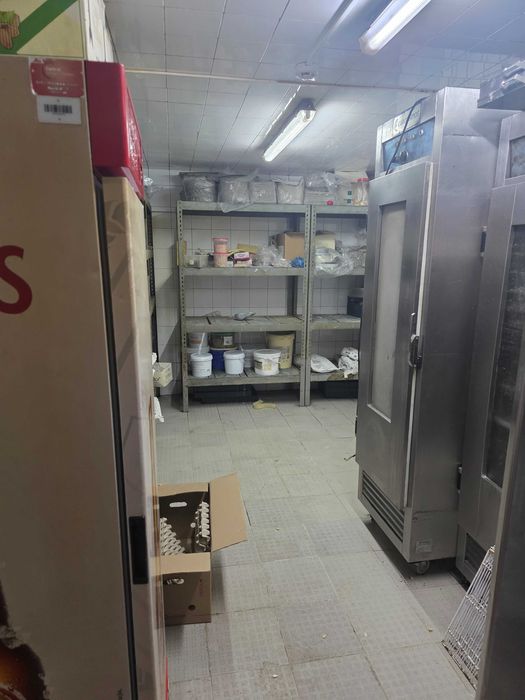 Cede-se Posição Restaurante E Pastelaria C/ Fabrico