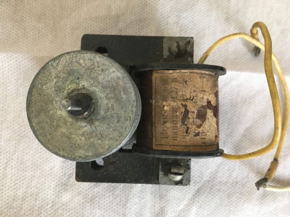 Моторчик із трансформатором на 127В