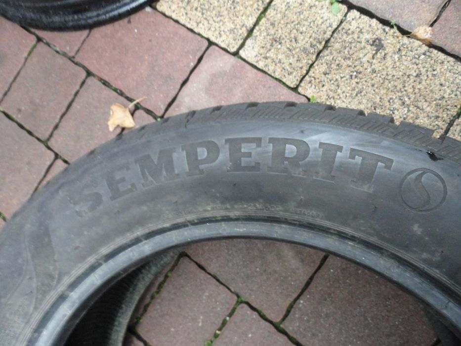 215/55R16 Semperit Speed Grip 3