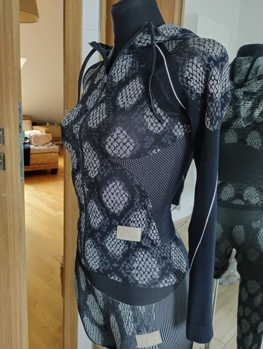 Strój treningowy/dres Armani XS