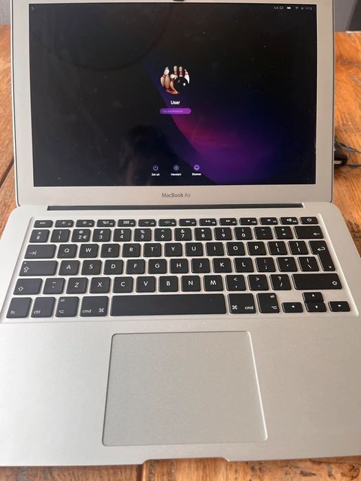 Apple MacBook Air 13-inch (2017) 128 GB com Carregador