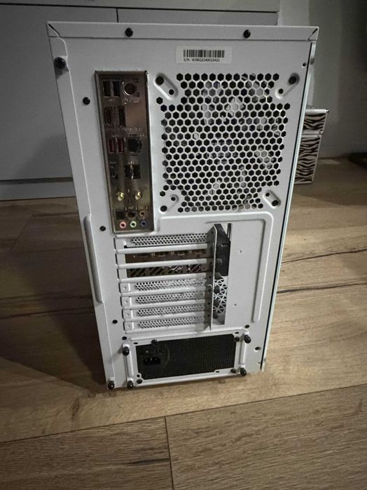 Komputer Stacjonarny RTX 4070 / I5 13600K / 32GB RAM / SSD 2TB