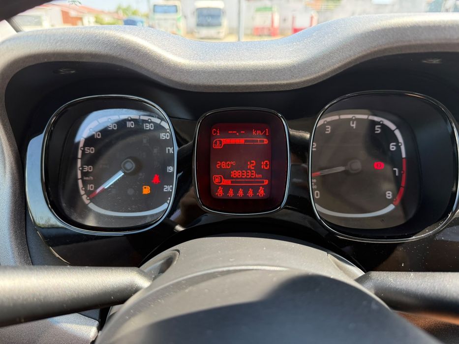 Fiat Panda preto