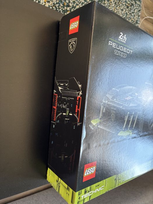 LEGO 42156 Technic Peugeot 9X8 24H Le Mans Hybrid Hypercar
