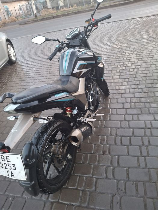 Продаю мотоцикл geon cr6s