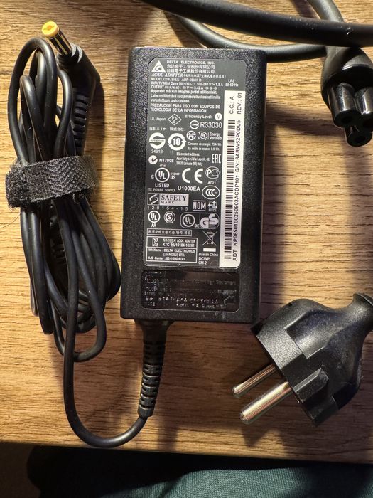 Zasilacz do laptopa acer 19V 3,42A  5,5mm