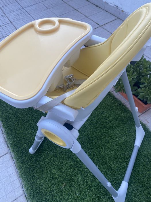 Cadeira Refeição Zippy Amarela