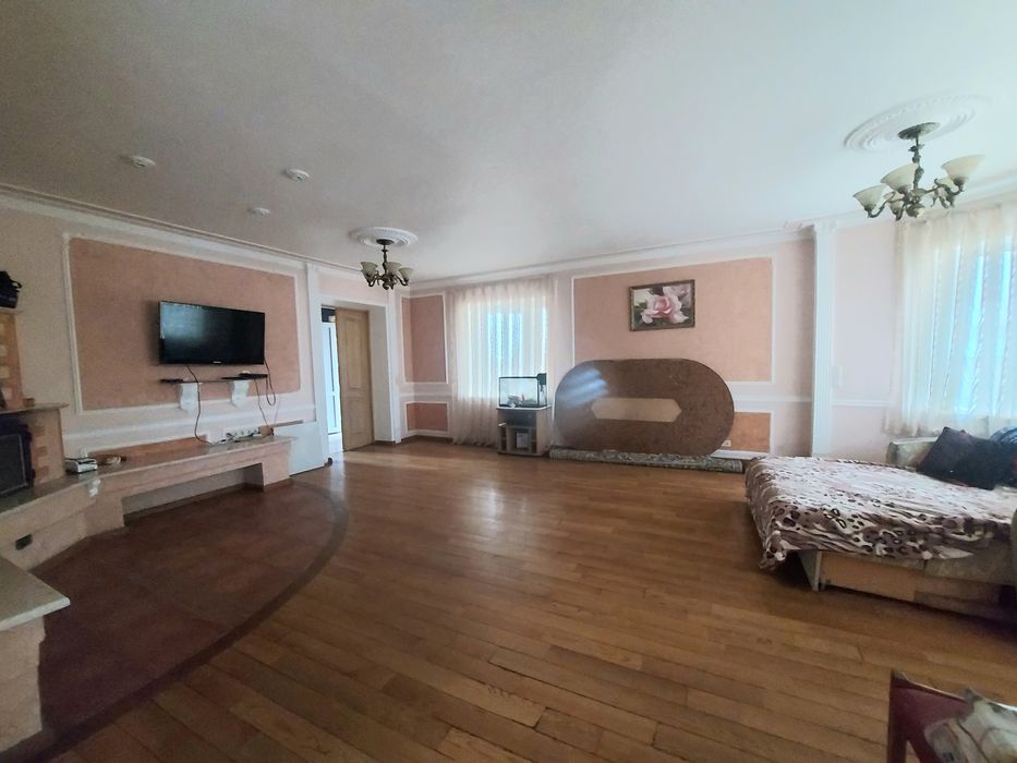 Сучасний будинок в Константинівке