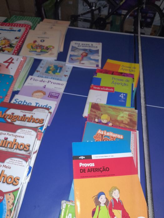 Livros de várias disciplinas e várias editoras do 4 ano