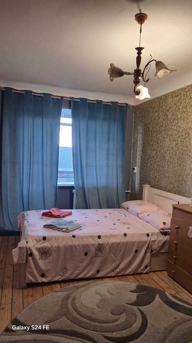 Здається подобово  2-к квартира в центрі міста вул. Нижнедніпровська.