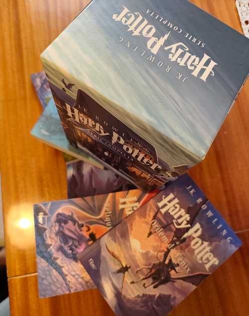 Harry Potter série 7 livros em caixa
