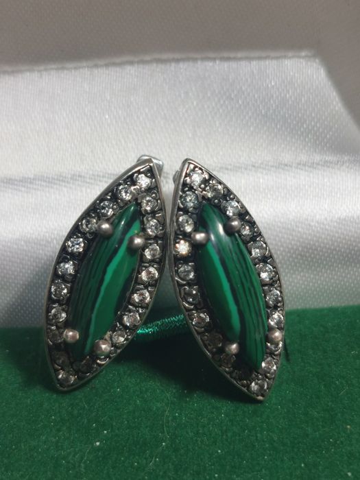 Серебряные серьги с малахитом 925