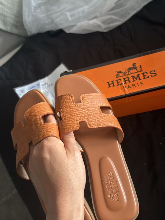 Klapki hermes 37