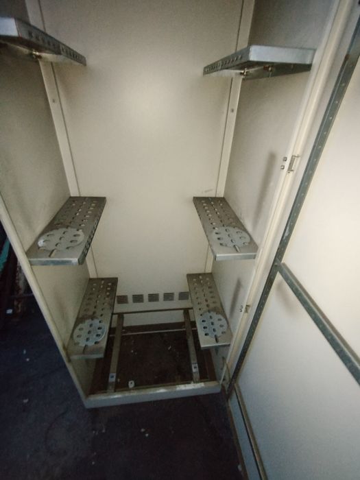 Sprzedam szafę stalową "elektryczną"