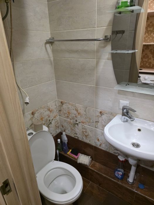 Продам гостинку Воробьевы горы. Салтовка.