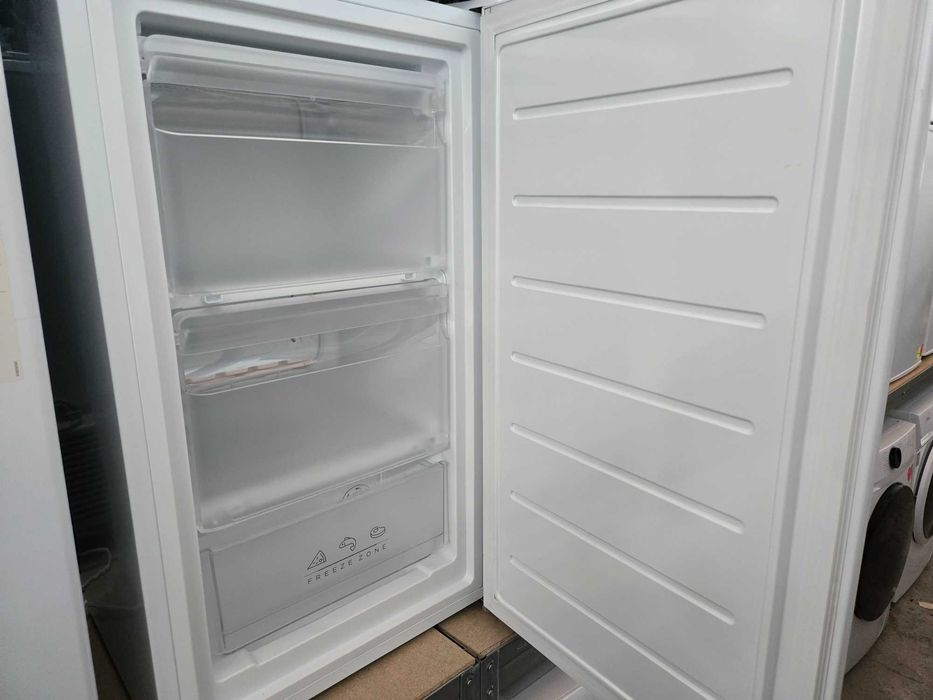 Janki, ul. Wspólna 6 Zamrażarka 60l Comfee RCU60WH2(E)