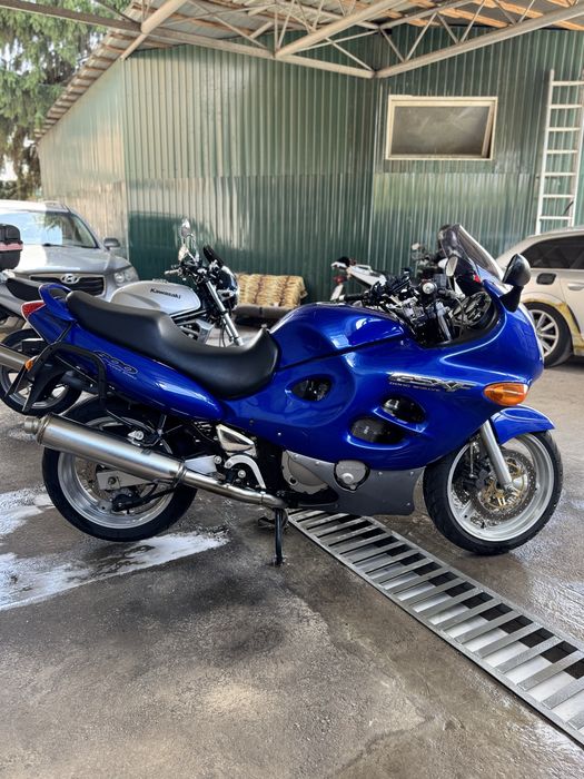 Suzuki GSX600F Свіжопригнаний