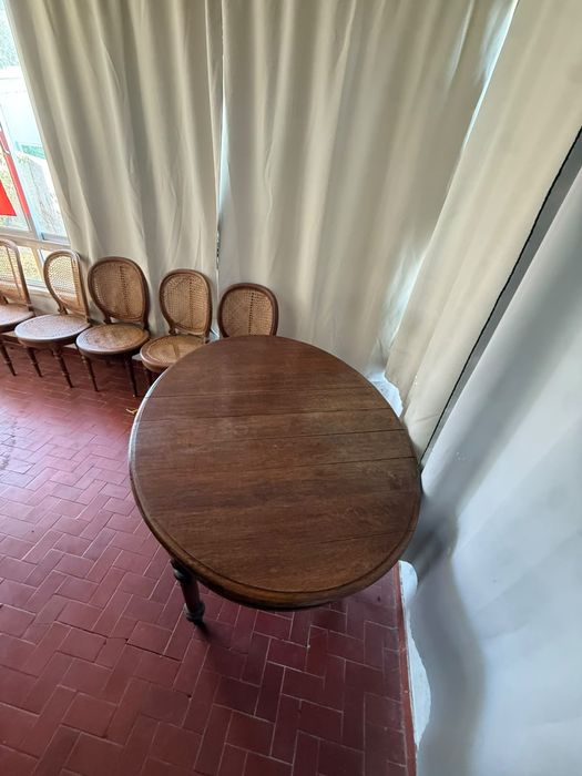 Mesa e 4 cadeiras