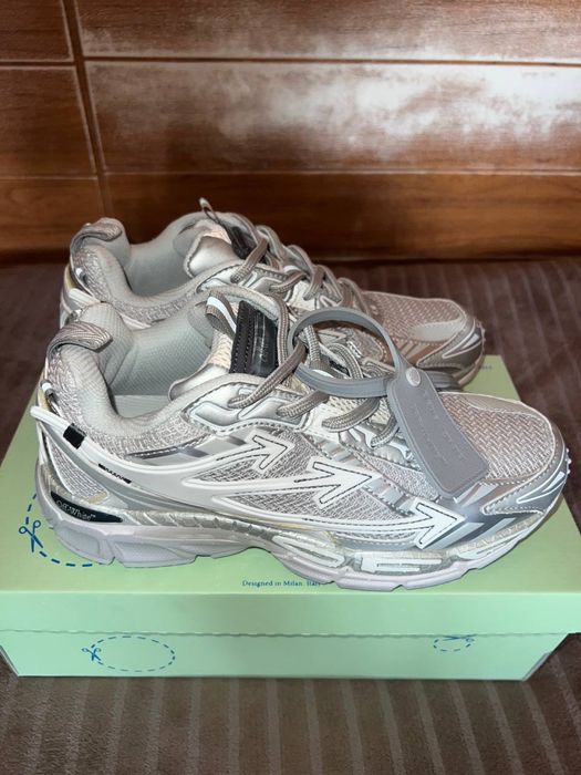 Off White Be Right Back Silver