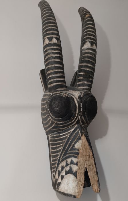 Máscara madeira tribal