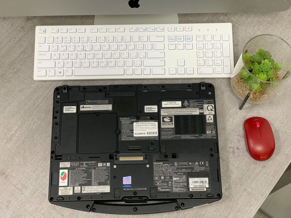 Pancerny laptop przemysłowy Panasonic FZ-55 32GB 2Tb SSD i5-8365u