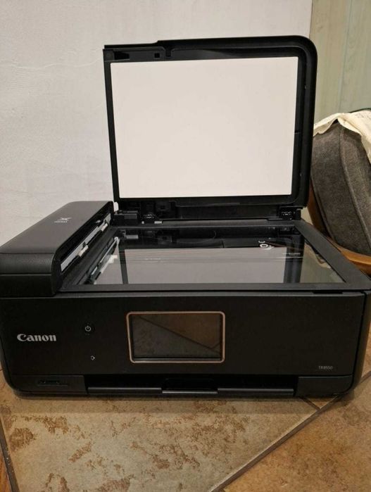 Sprzedam drukarkę Canon Pixma TR8550