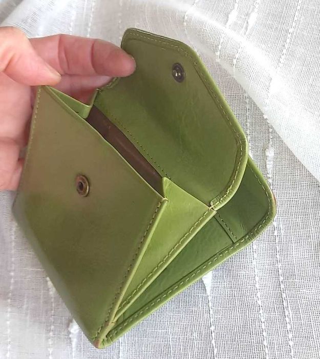 Б/у женский кожаный кошелек Puccini 9х9 см