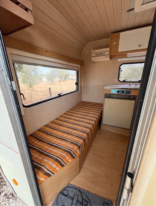 Caravana TOY Vintage 3 Lugares - Cozinha Equipada, Pronta a Viajar - Avis
